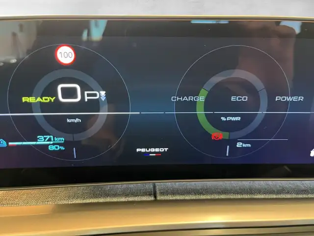 Peugeot 5008 E-5008 GT Elektro 325 AWD 73kWh Ansicht 11