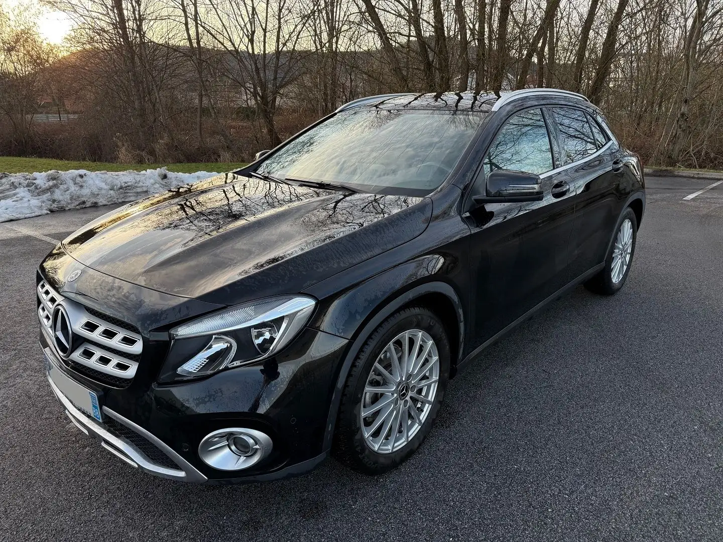 Mercedes-Benz GLA 200 200 CDI 136CH URBAN Schwarz - 1