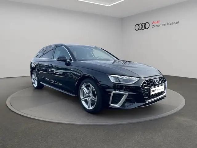 Audi A4 view 9