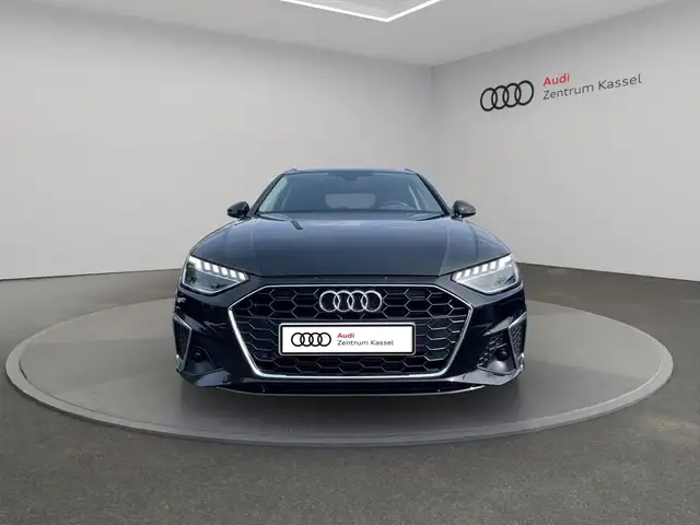 Audi A4 view 10