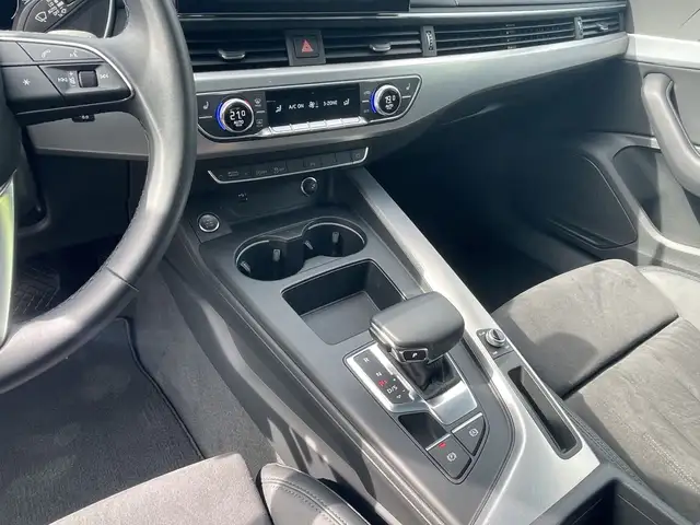Audi A4 view 15