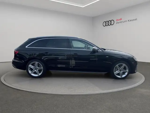 Audi A4 view 8