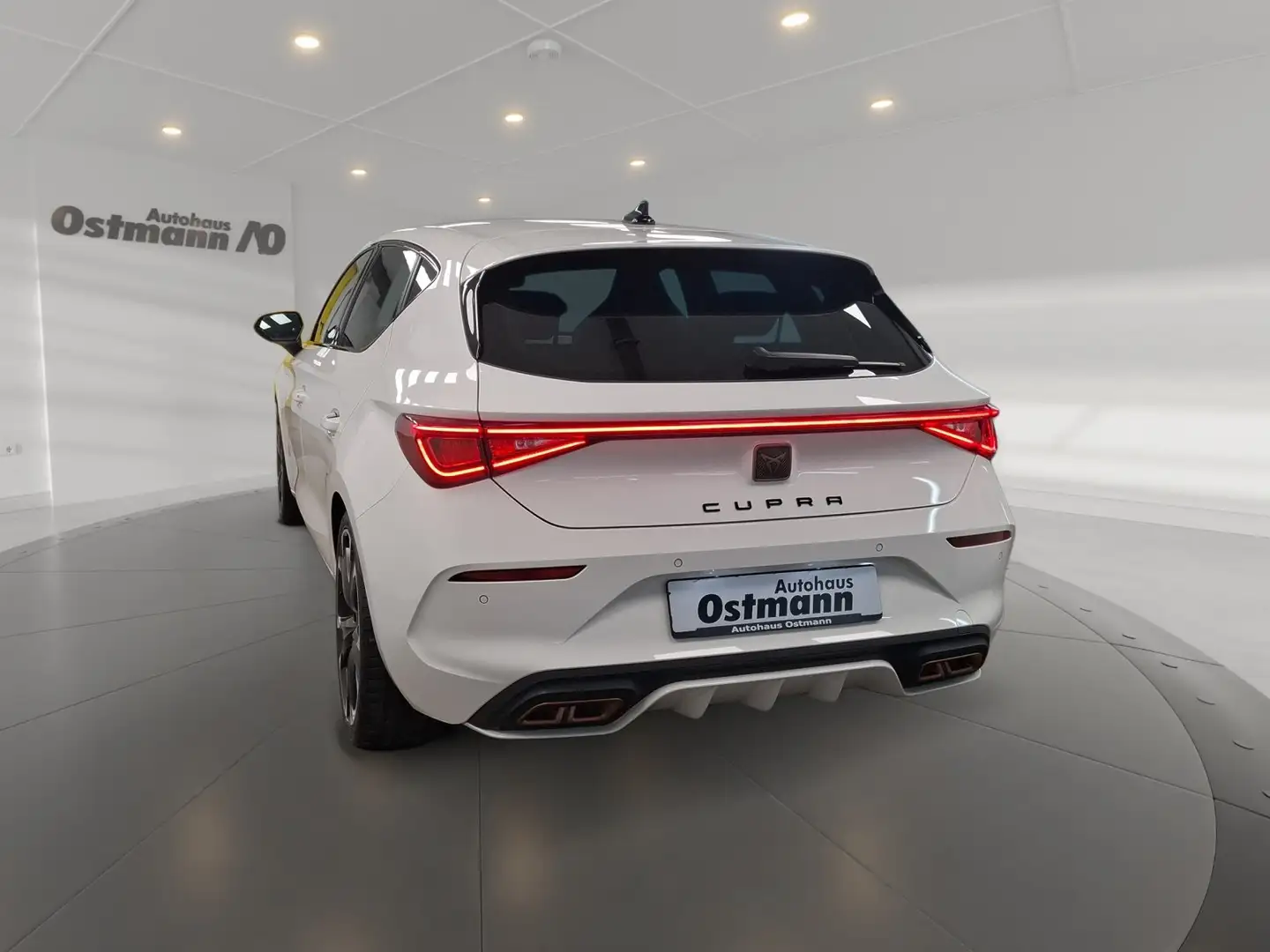 CUPRA Leon 1.4 VZ DCC KeyLess SHZ Weiß - 2