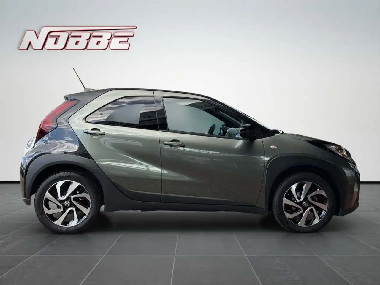Toyota Aygo X S-CVT Pulse, миниатюра 6
