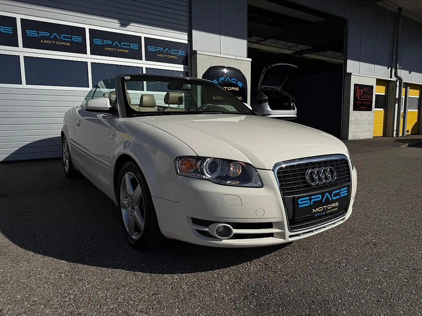 Audi A4 Cabriolet 2,0 T FSI Multitronic Blanc - 1
