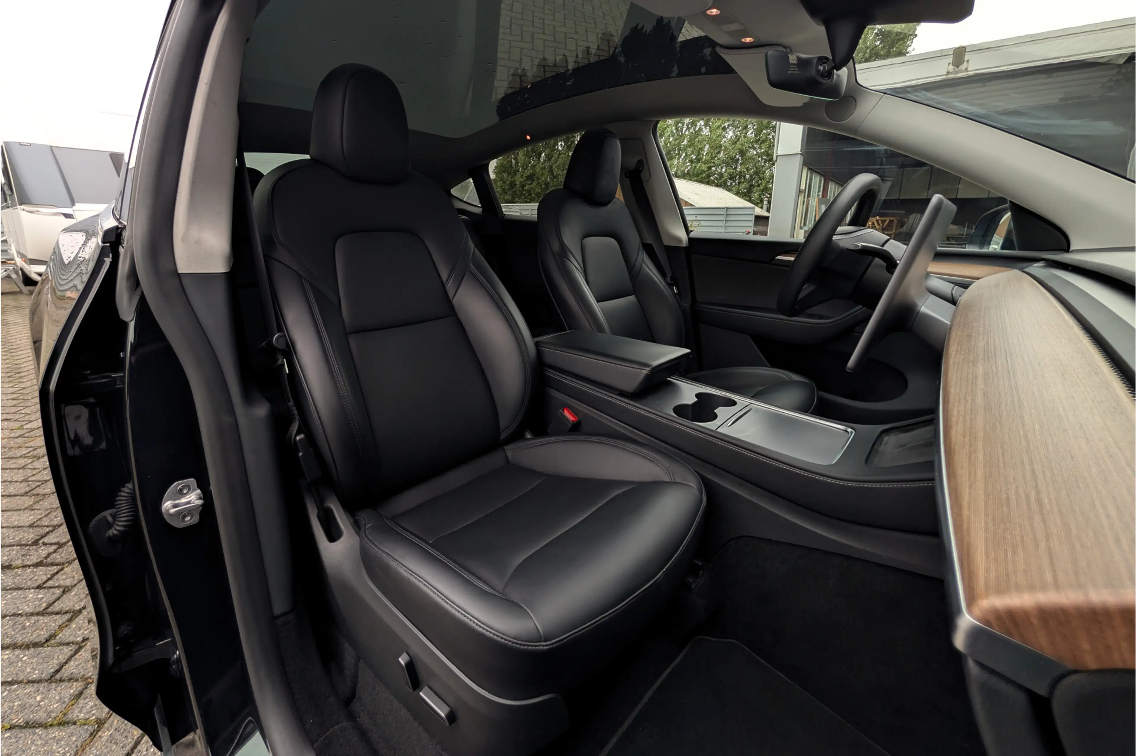 Tesla Model Y RWD 58kWh LFP Warmtepomp — photo 4