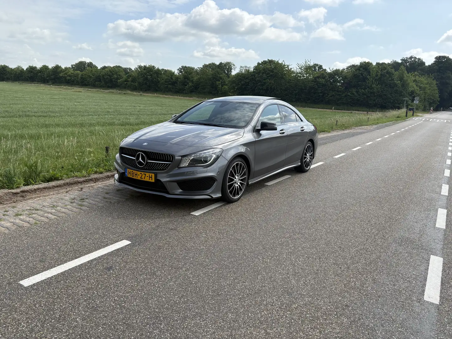 Mercedes-Benz CLA 250 Prestige Šedá - 1