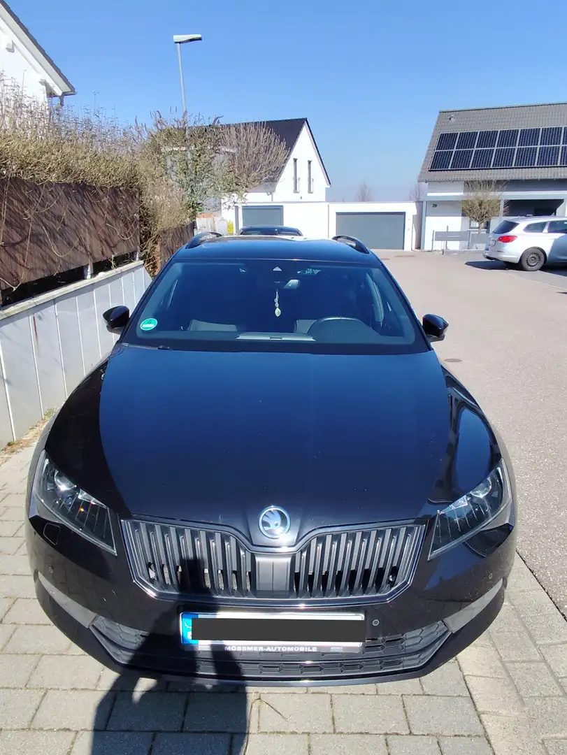 Skoda Superb Combi 1.8 TSI DSG Sportline Schwarz - 2