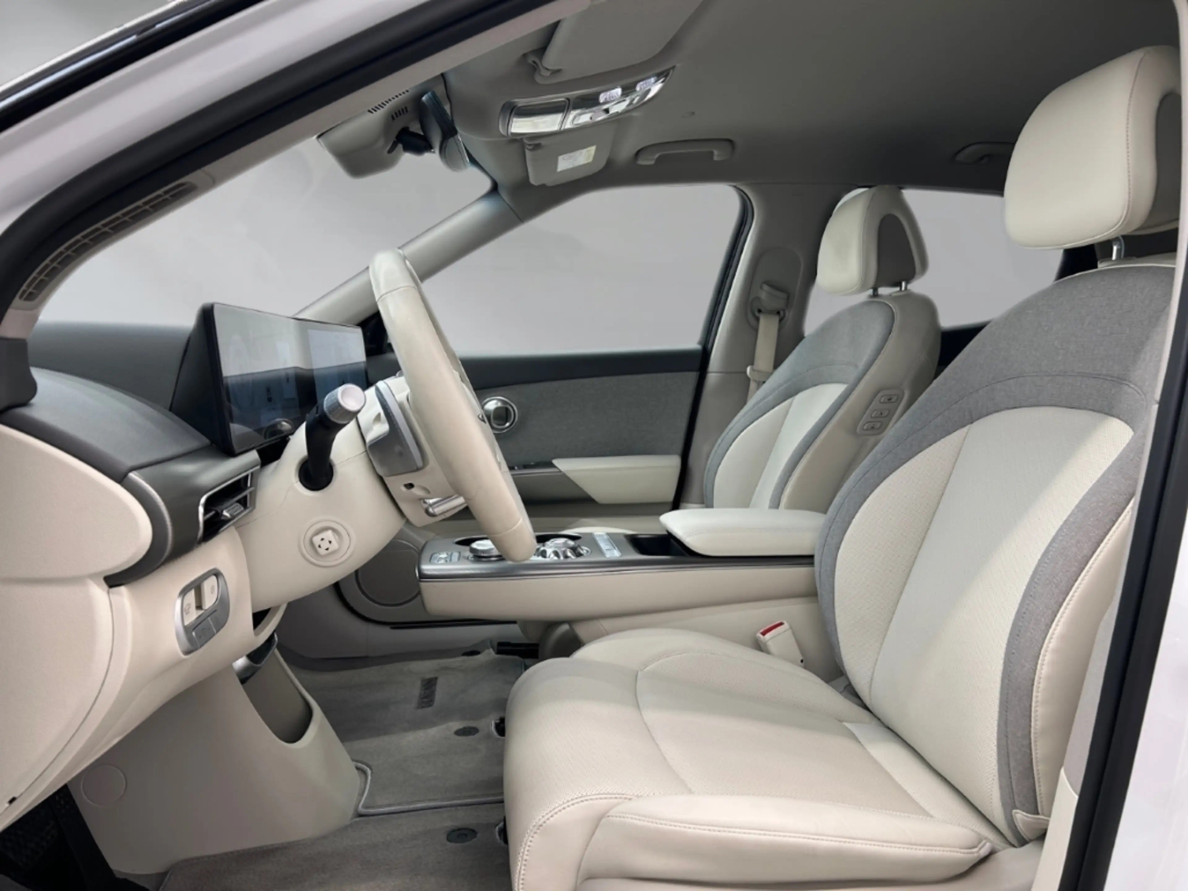 Genesis GV60 Sport Elektro 4WD Sportpaket Memory Sitze Soundsys — photo 10