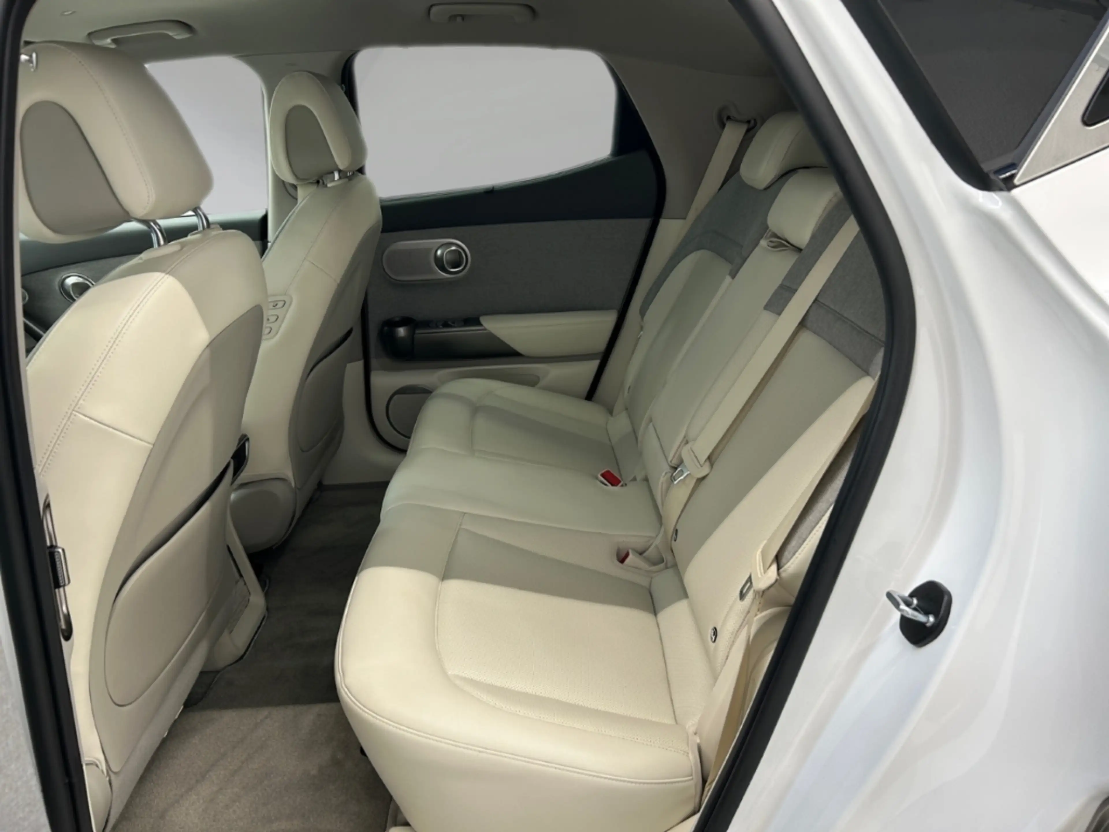 Genesis GV60 Sport Elektro 4WD Sportpaket Memory Sitze Soundsys — photo 13