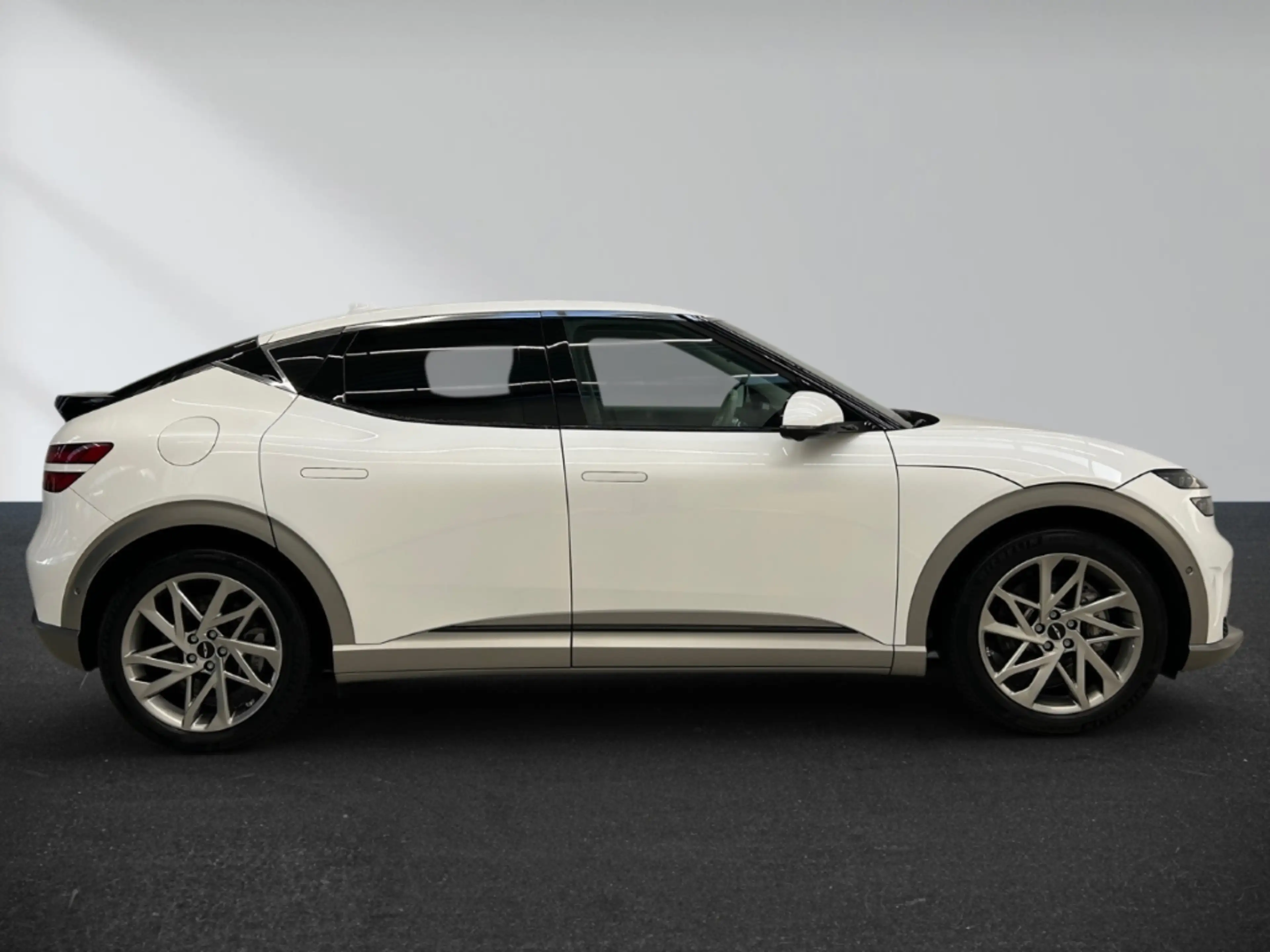 Genesis GV60 Sport Elektro 4WD Sportpaket Memory Sitze Soundsys — photo 5