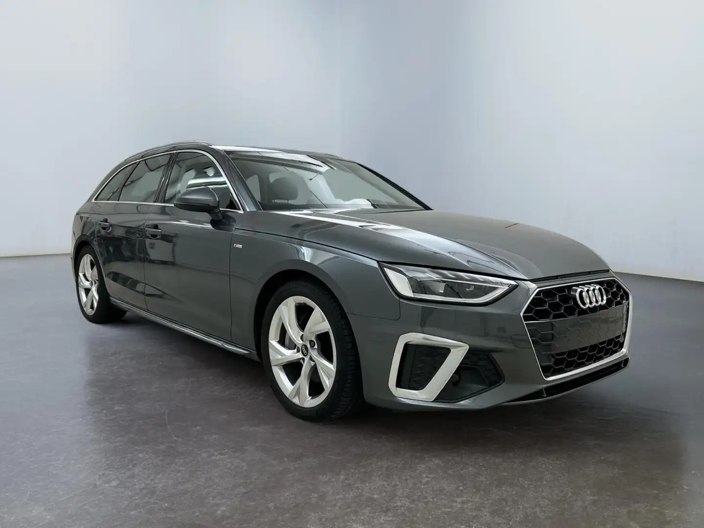 Audi A4 S Line Plus 40 2.0 TFSI 204PS/150kW S-tronic 20... Grau - 1