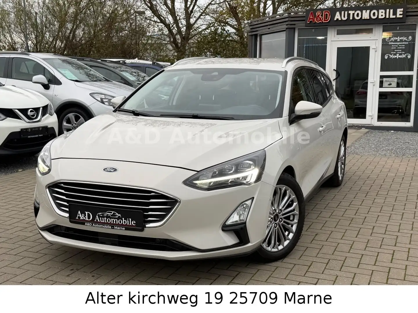Ford Focus Turnier Titanium LED KAMERA PDC KLIMA ALU Weiß - 1