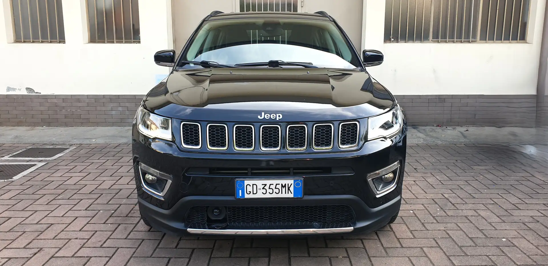 Jeep Compass 1.3 turbo t4 phev Limited 4xe at6 Schwarz - 2