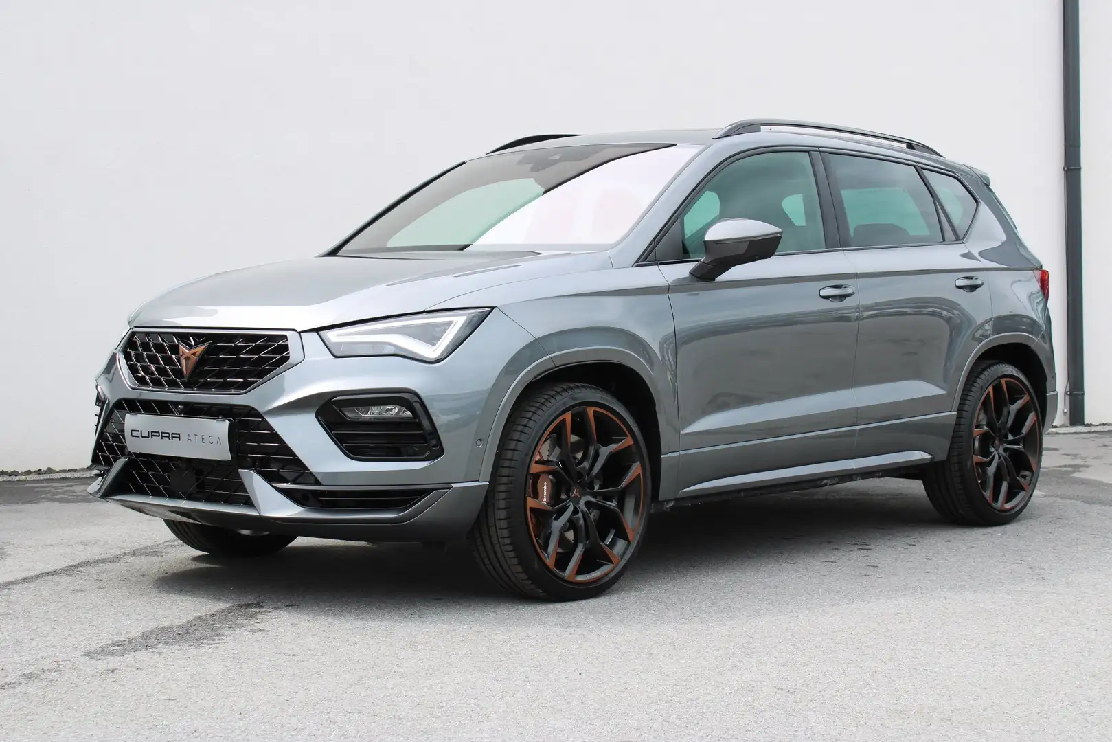 CUPRA Ateca 2.0 TSI DSG "VZ EDITION" in Vollausstattung! Grau - 2