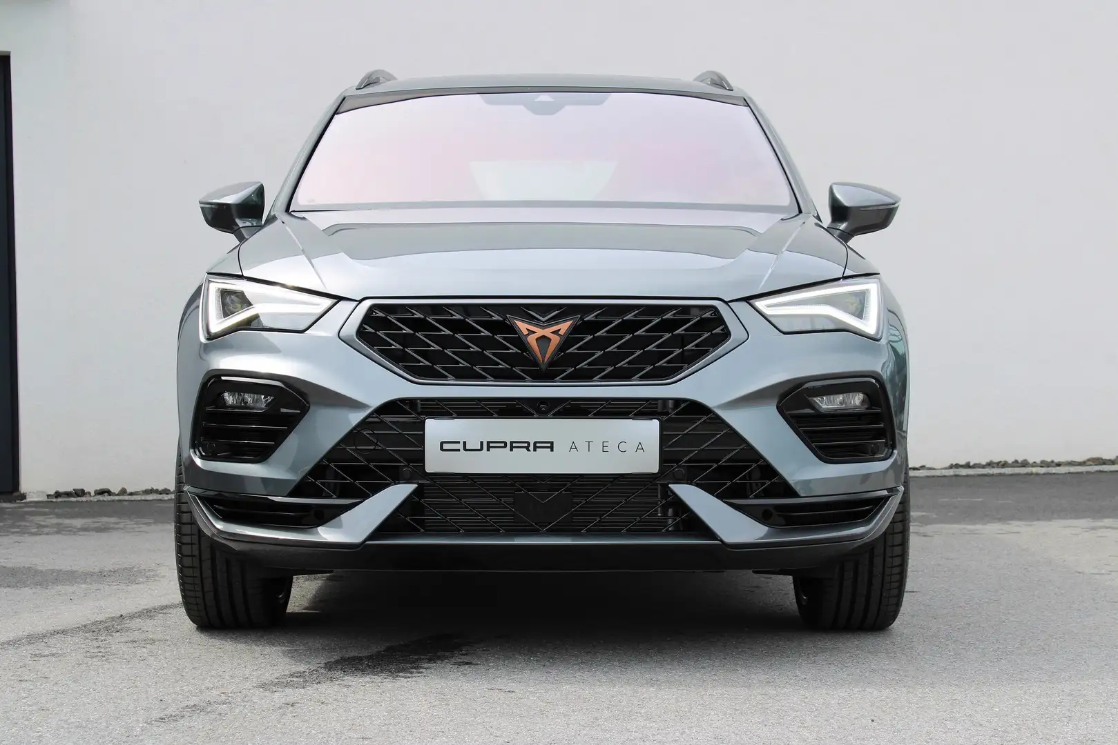 CUPRA Ateca 2.0 TSI DSG "VZ EDITION" in Vollausstattung! Grau - 1