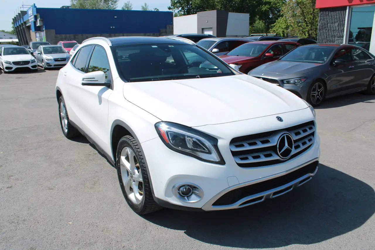 Mercedes-Benz GLA снимка Mercedes-Benz GLA