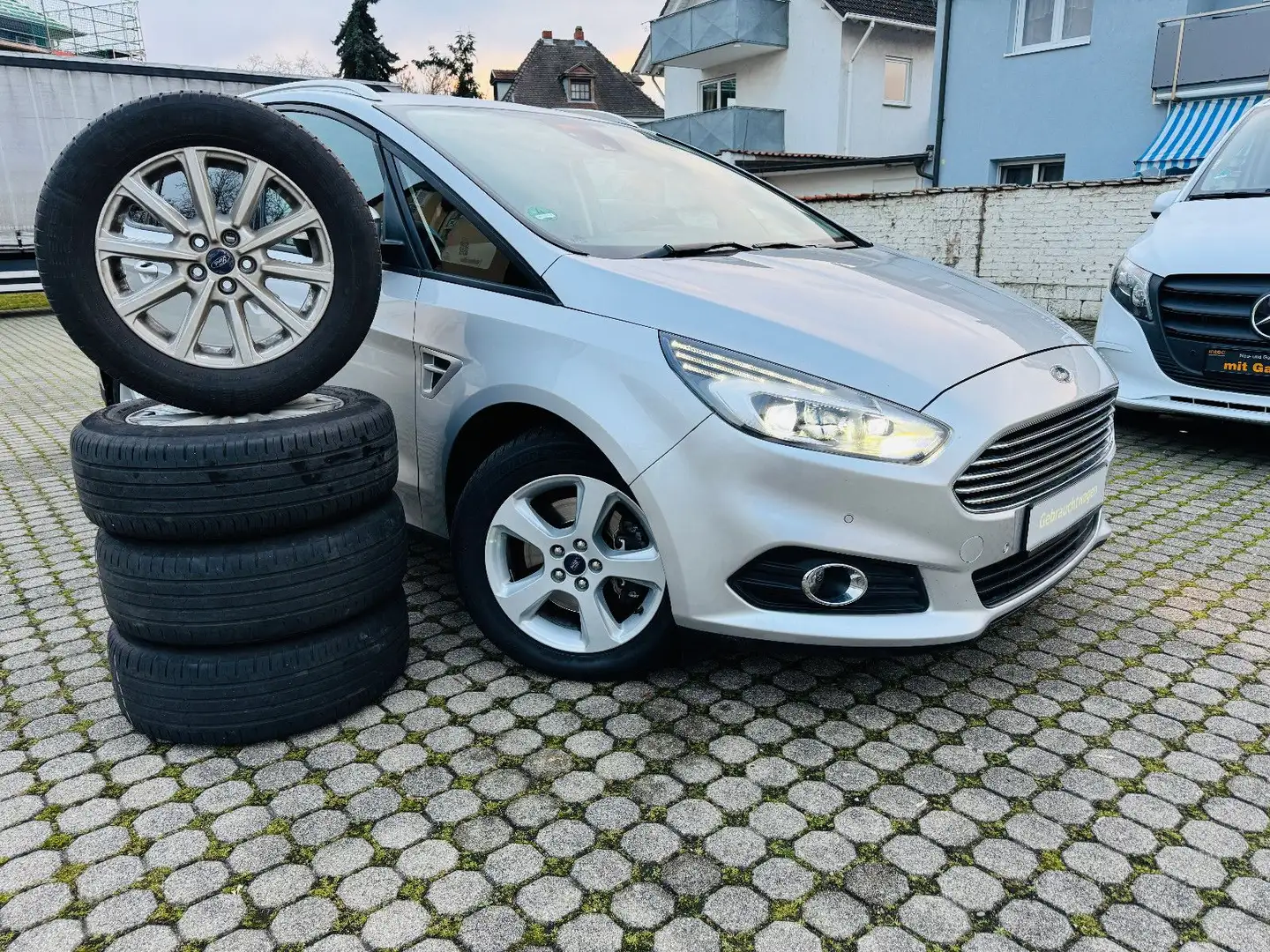 Ford S-Max S-MAX Business Kamera CarPlay AHK 8-Fach bereift Argent - 1