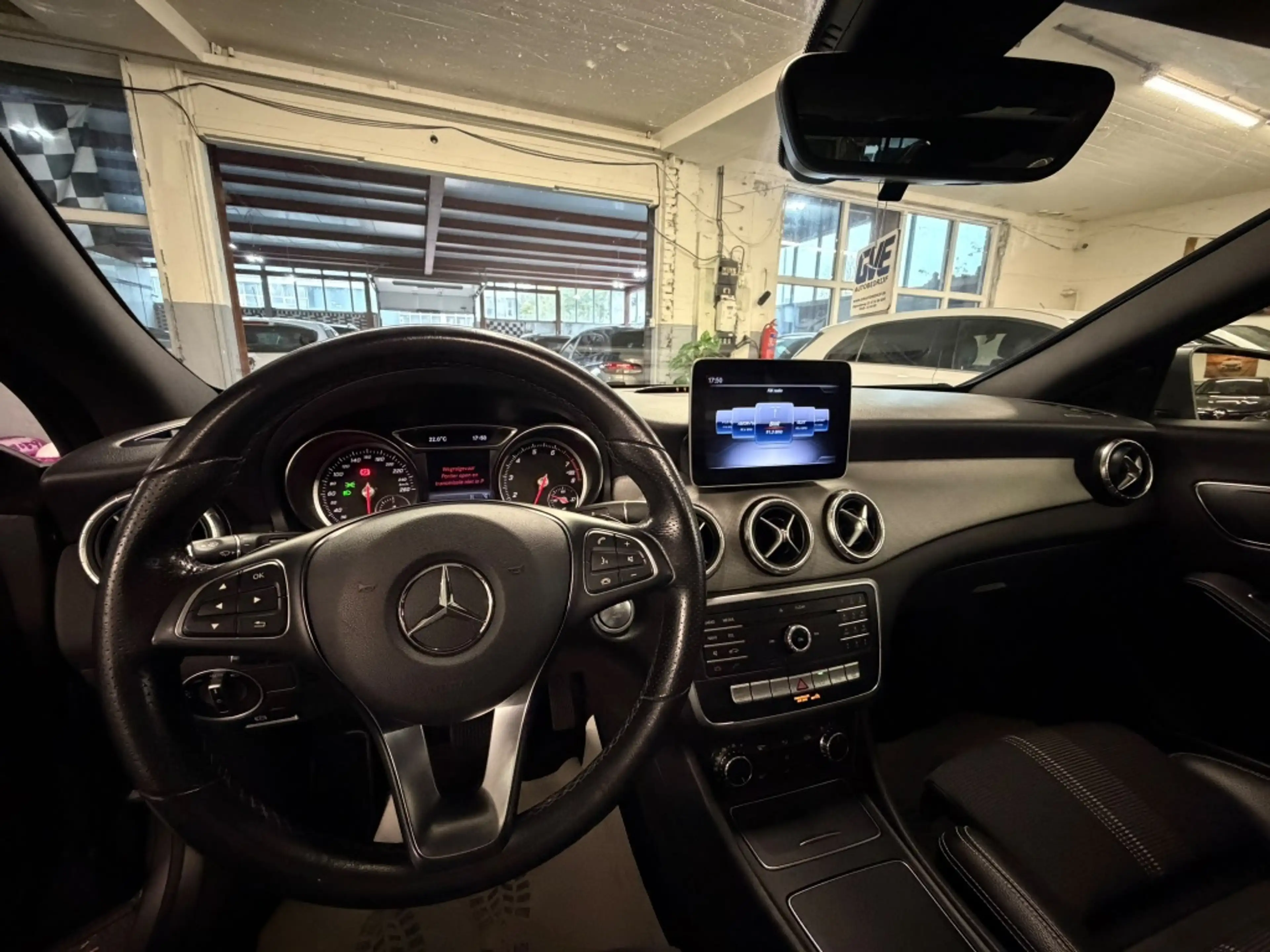 Mercedes-Benz CLA 180 Shooting Brake NAP*PANO*2019*Xenon*Automaat* — photo 10