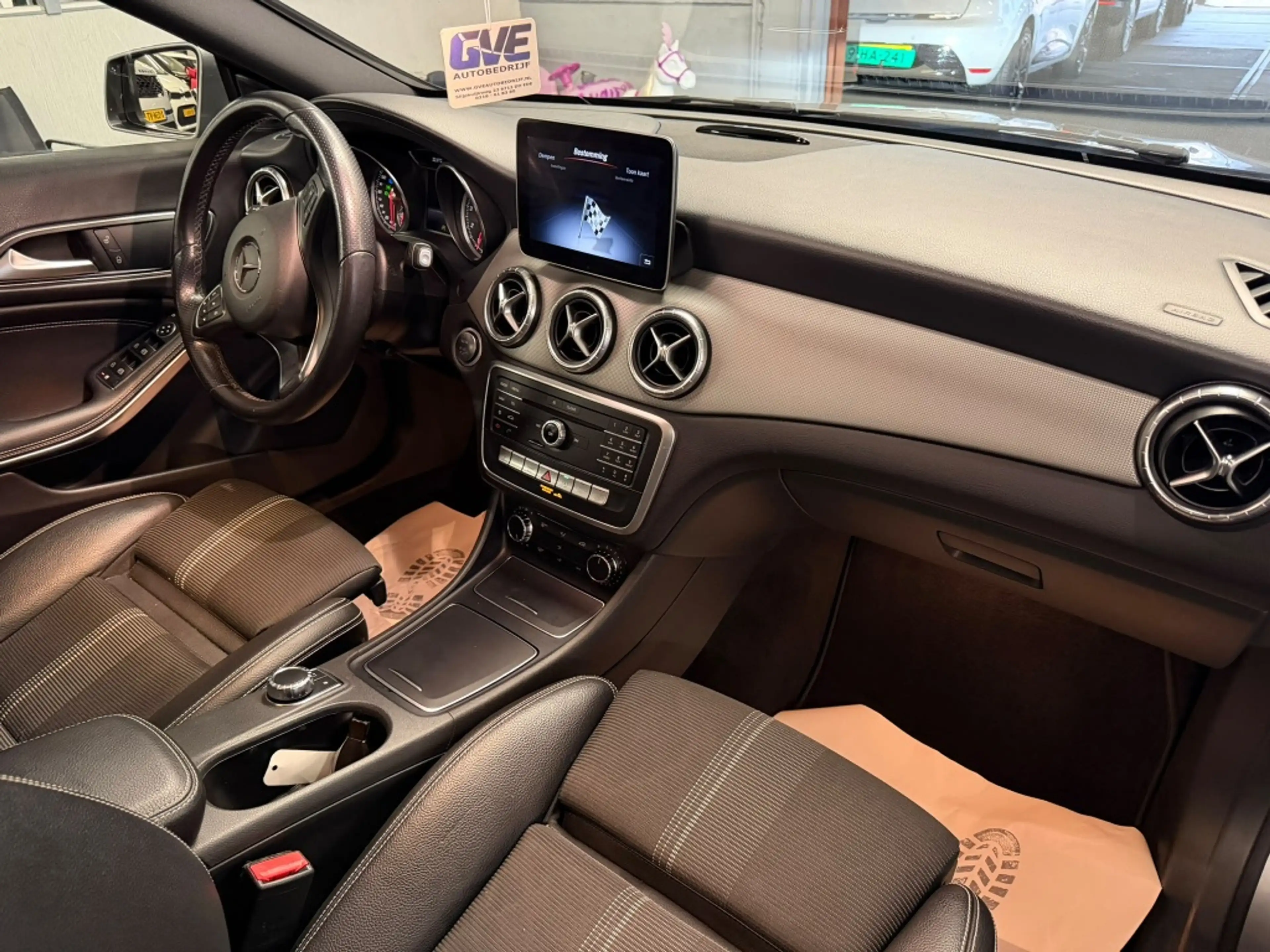 Mercedes-Benz CLA 180 Shooting Brake NAP*PANO*2019*Xenon*Automaat* — photo 14