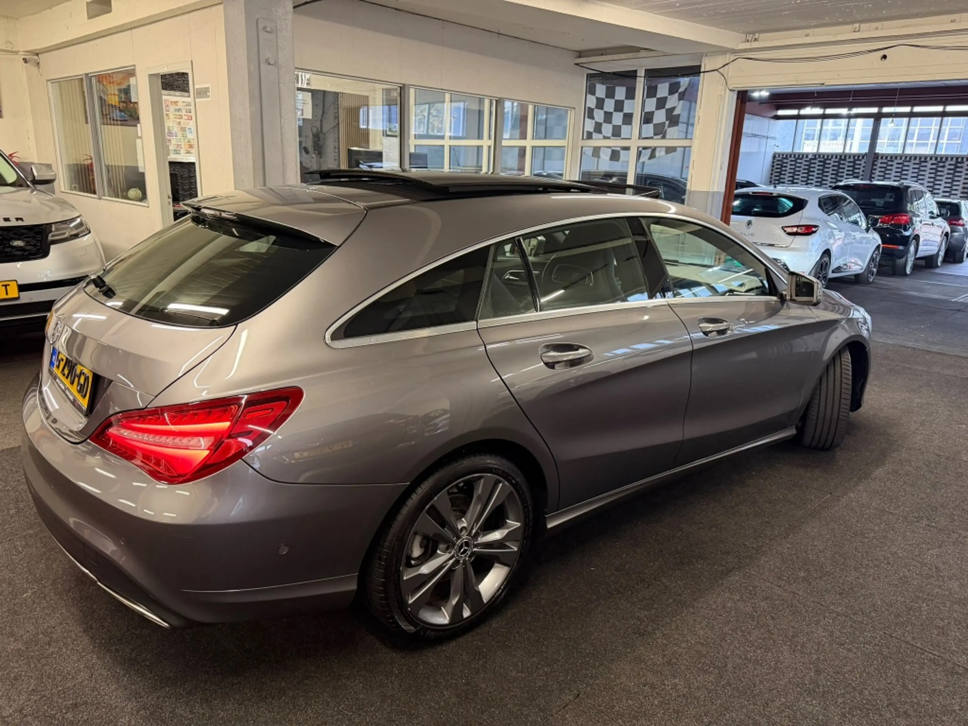 Mercedes-Benz CLA 180 Shooting Brake NAP*PANO*2019*Xenon*Automaat* — photo 8