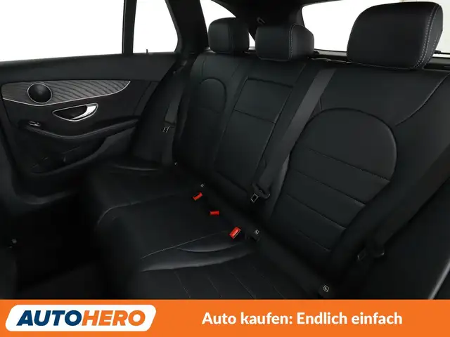 Mercedes-Benz C-Class view 14