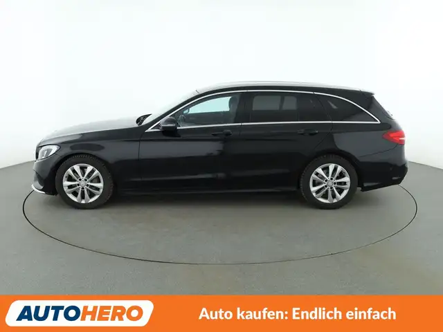 Mercedes-Benz C-Class view 3