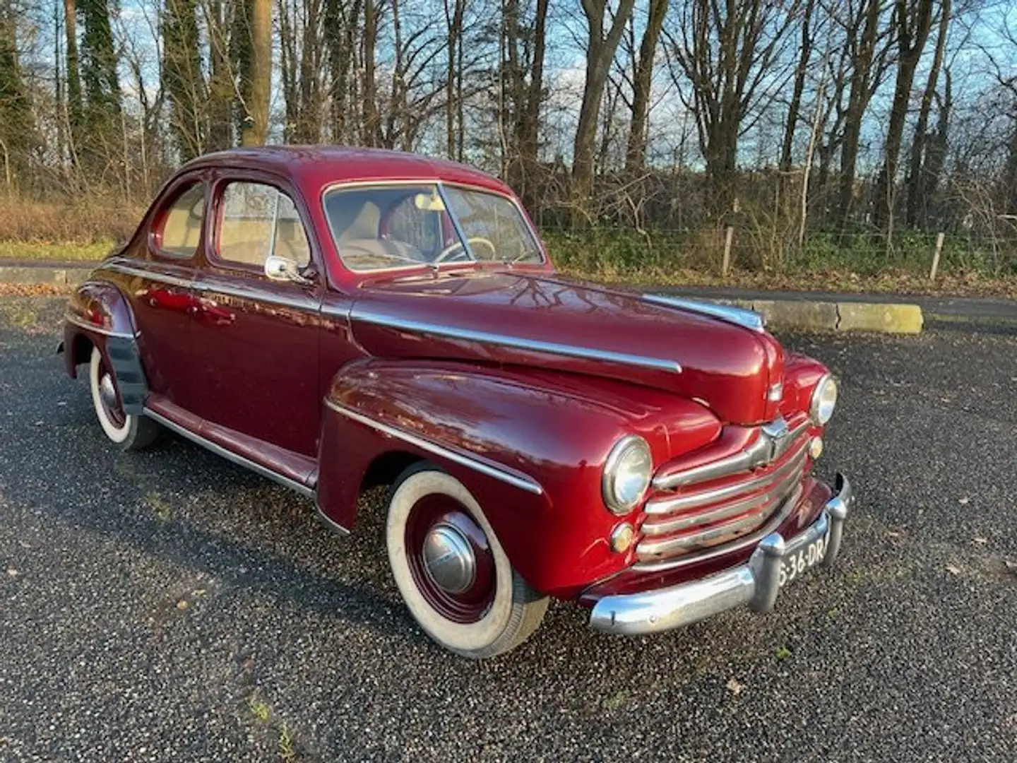 Ford M Business Coupe Piros - 1