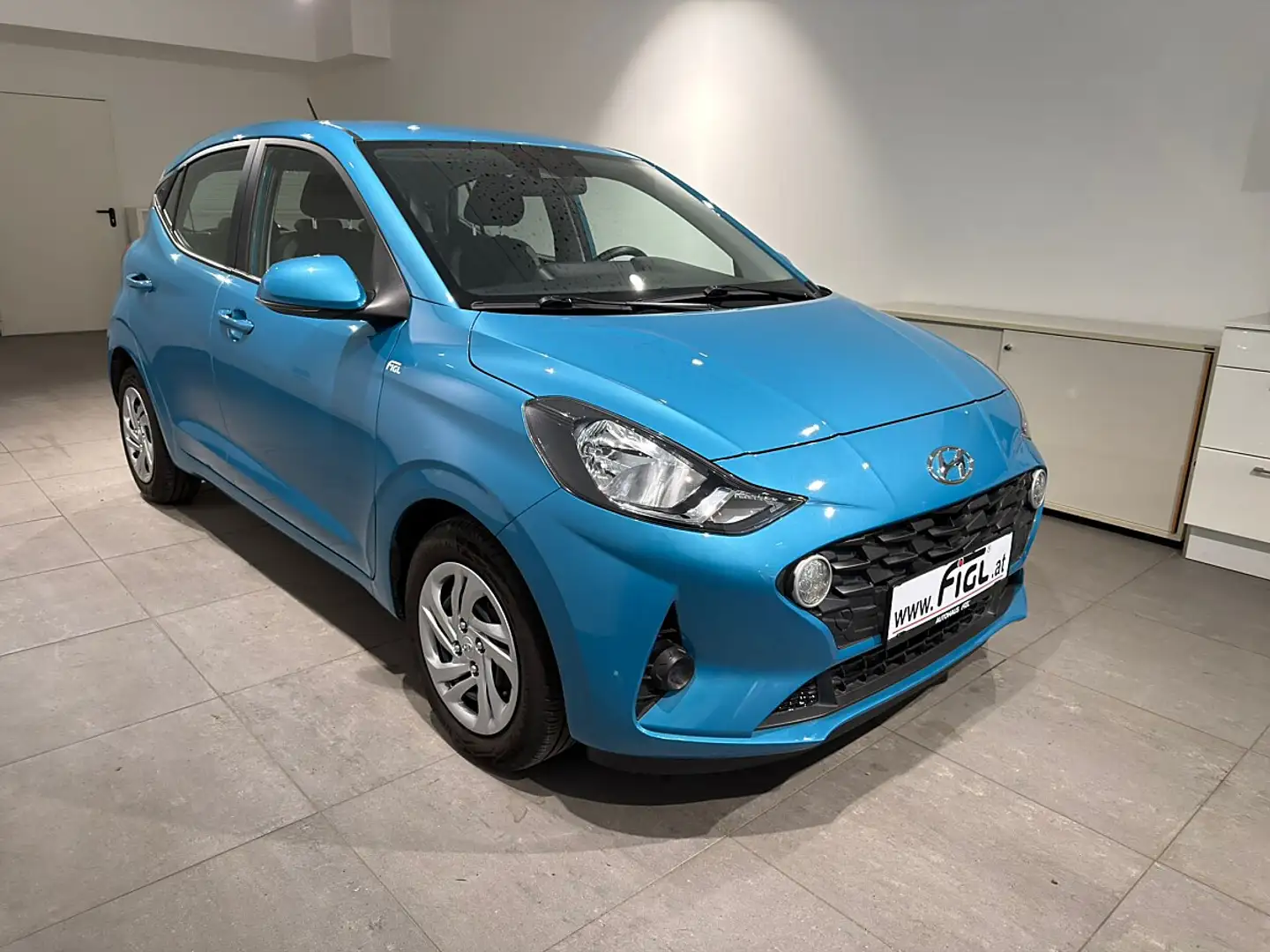 Hyundai i10 1,0 chic Blau - 2
