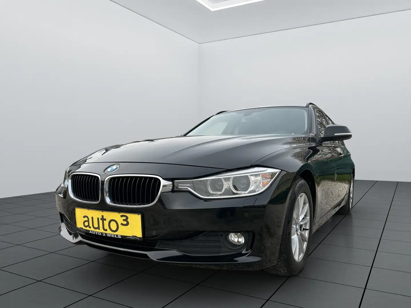 BMW 320 320d xDrive Touring Österreich-Paket Schwarz - 1