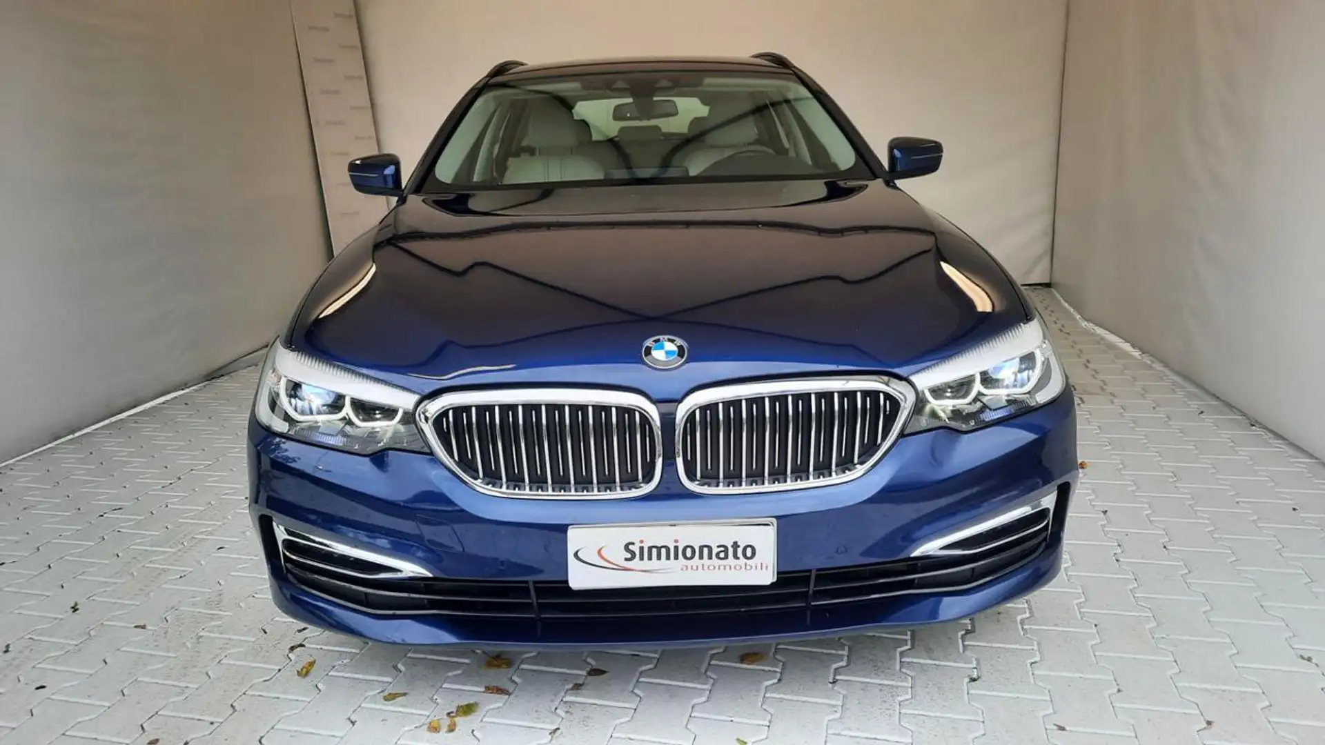 BMW 520 d xDrive Touring Luxury Bleu - 2