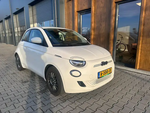 Fiat 500 Action 24 kWh pdc l apple carplay