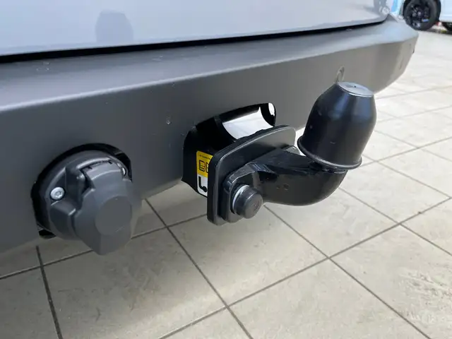Volkswagen Transporter view 20