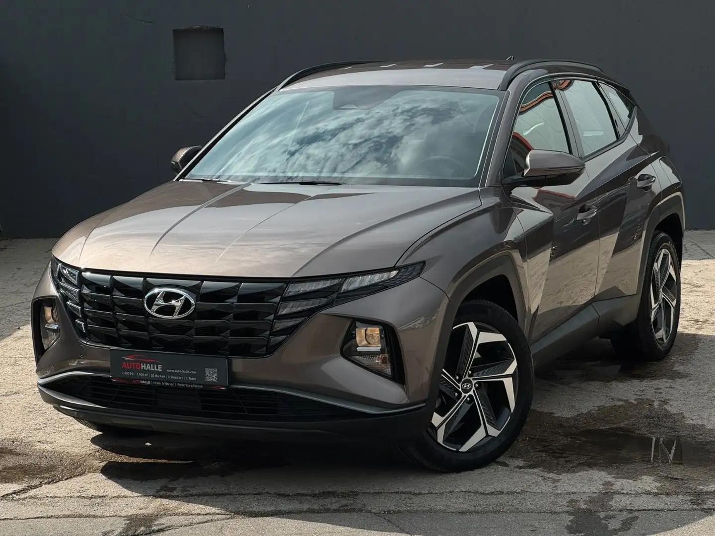 Hyundai TUCSON 1.6 T-GDI PHEV 4WD CarPlay Kamera Temp Grau - 1