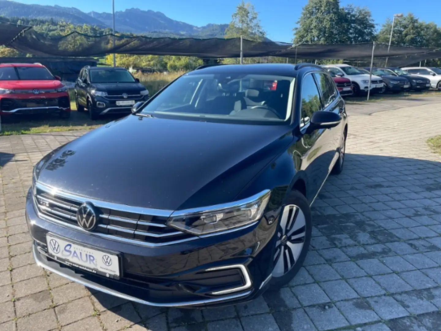 Volkswagen Passat Variant GTE*DSG*Matrix-LED*Navi*ACC*PDC*SHZ*R-Kamera*Mass Schwarz - 1