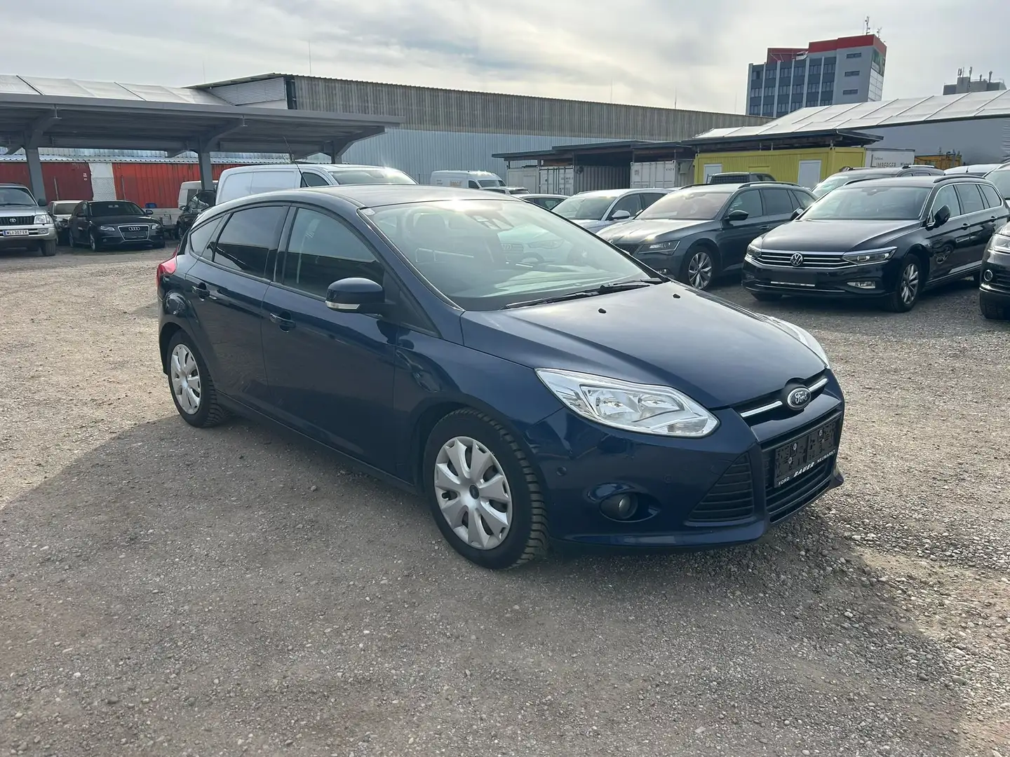 Ford Focus Trend Blau - 2
