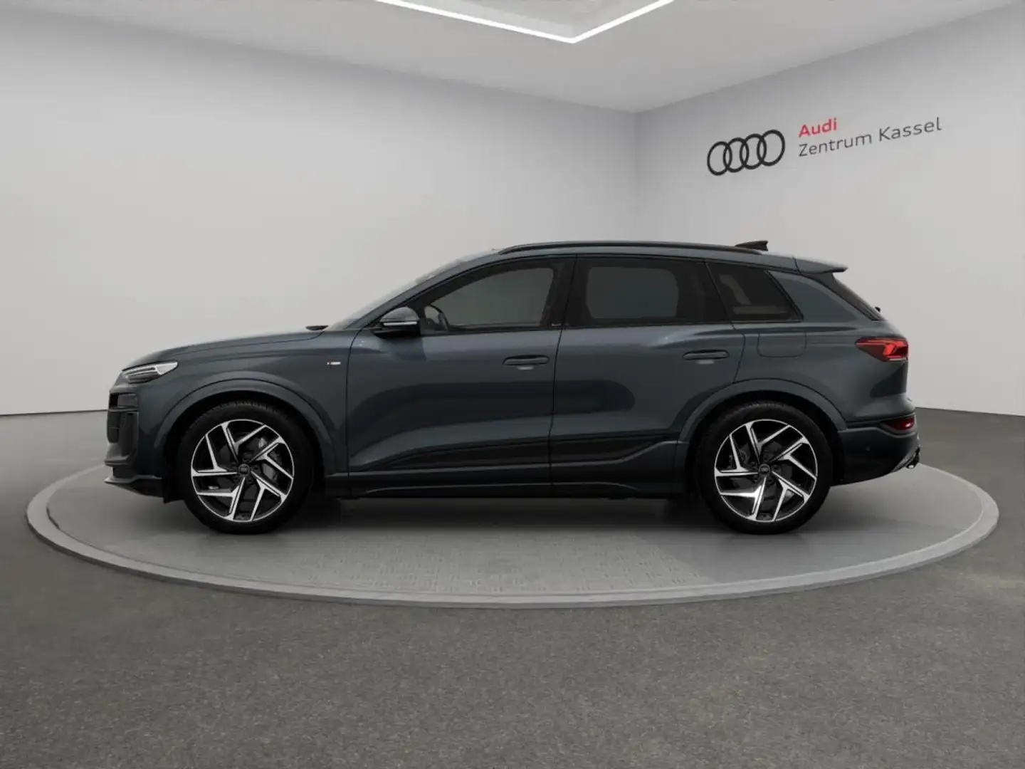 Audi e-tron Q6 SUV performance S line Matrix B&O Pano Grau - 2