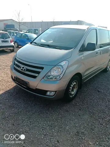 Hyundai H-1 Kasten (Heckklappe h.) Alur. Wi.-R. 8Sitze