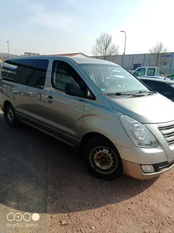 Hyundai H-1 Kasten (Flügeltüren h.) Alur. Wi.-R. 8Sitze