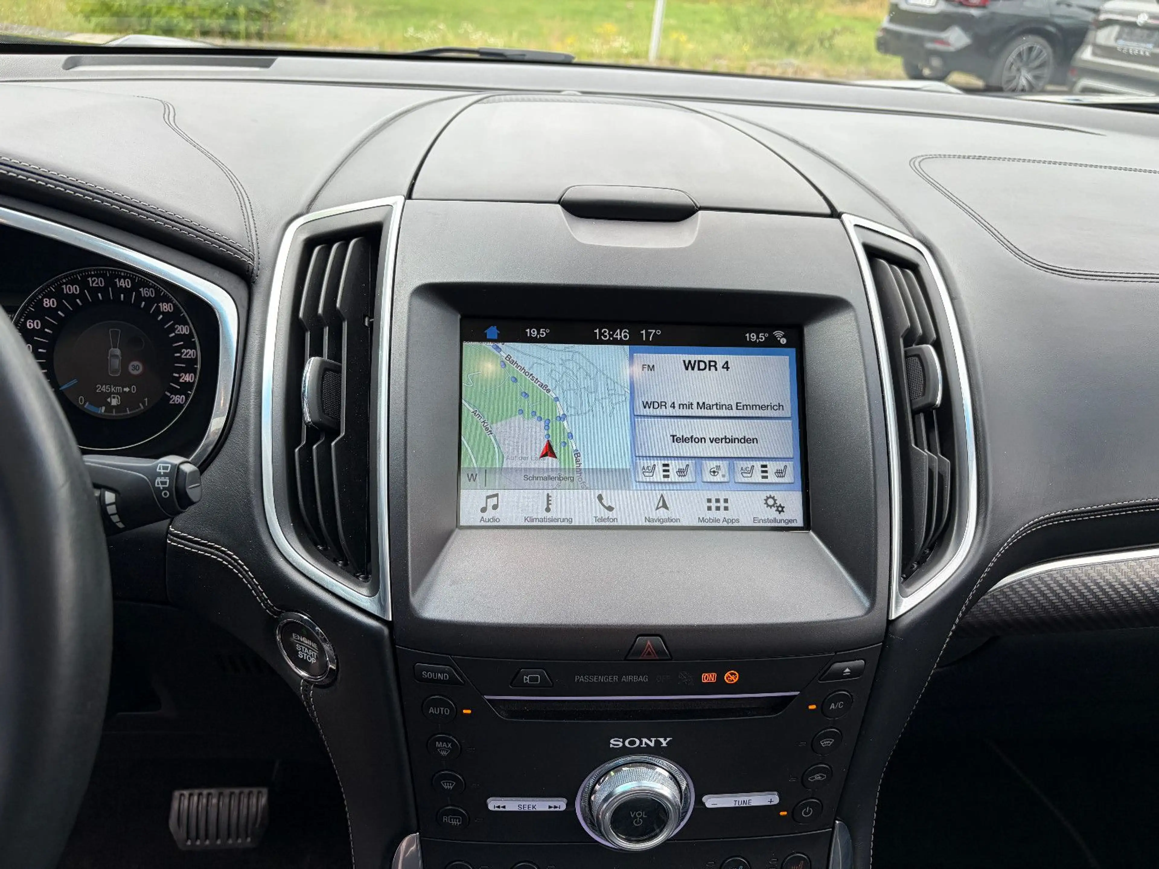 Ford Edge Vignale 4x4 PANO AHK ACC 20" LED NAV KAMERA — photo 20