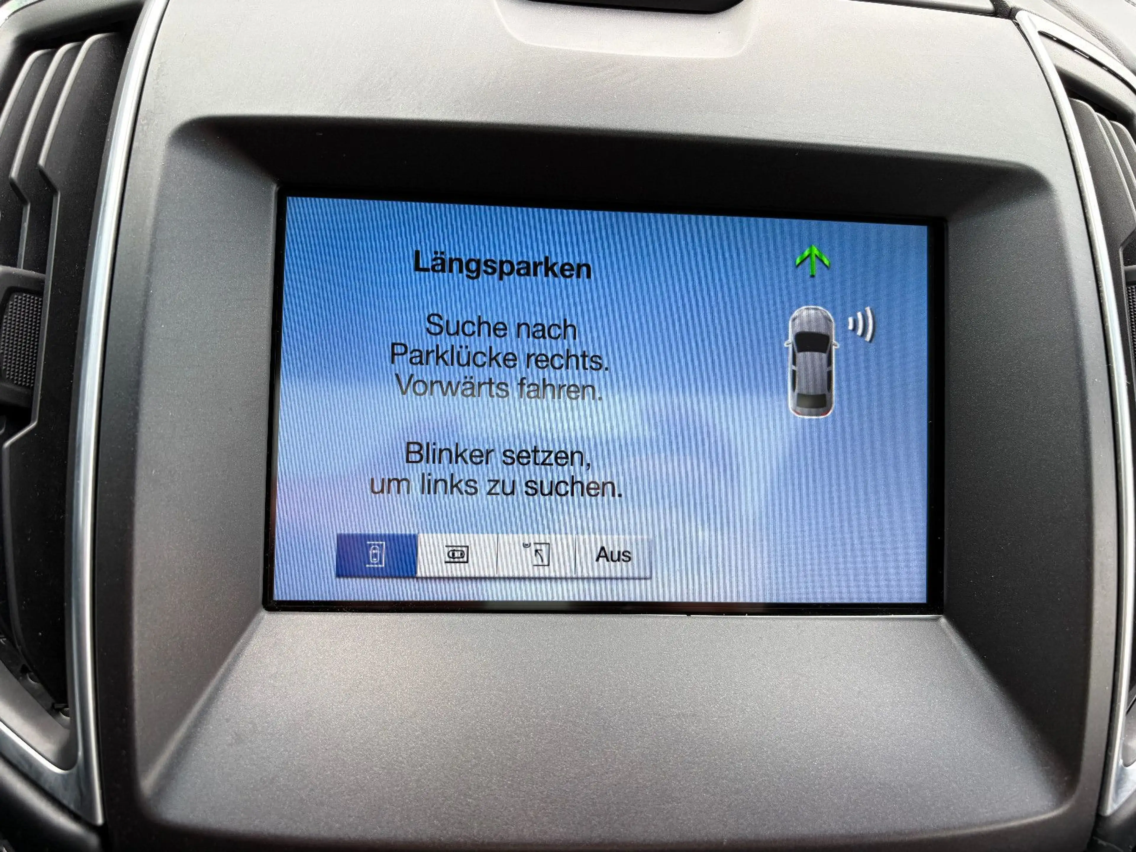 Ford Edge Vignale 4x4 PANO AHK ACC 20" LED NAV KAMERA — photo 42