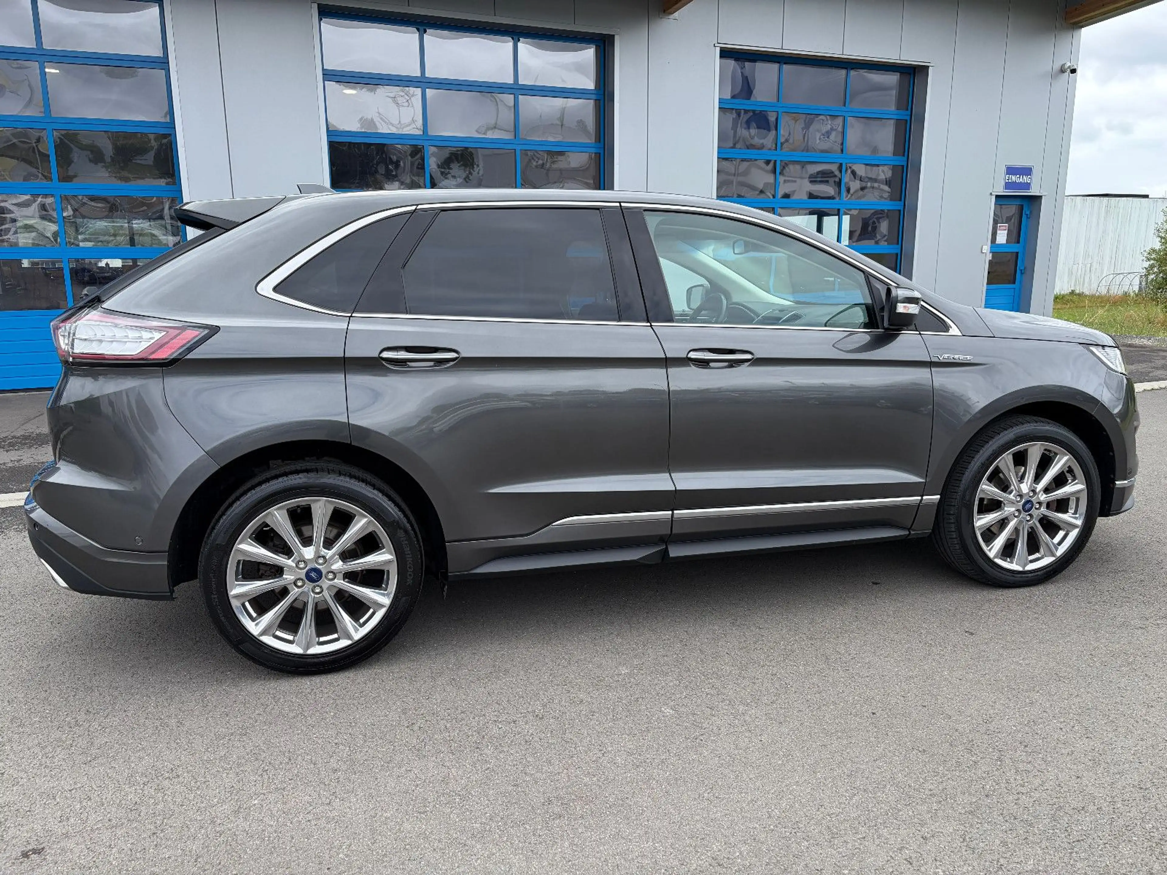 Ford Edge Vignale 4x4 PANO AHK ACC 20" LED NAV KAMERA — photo 6