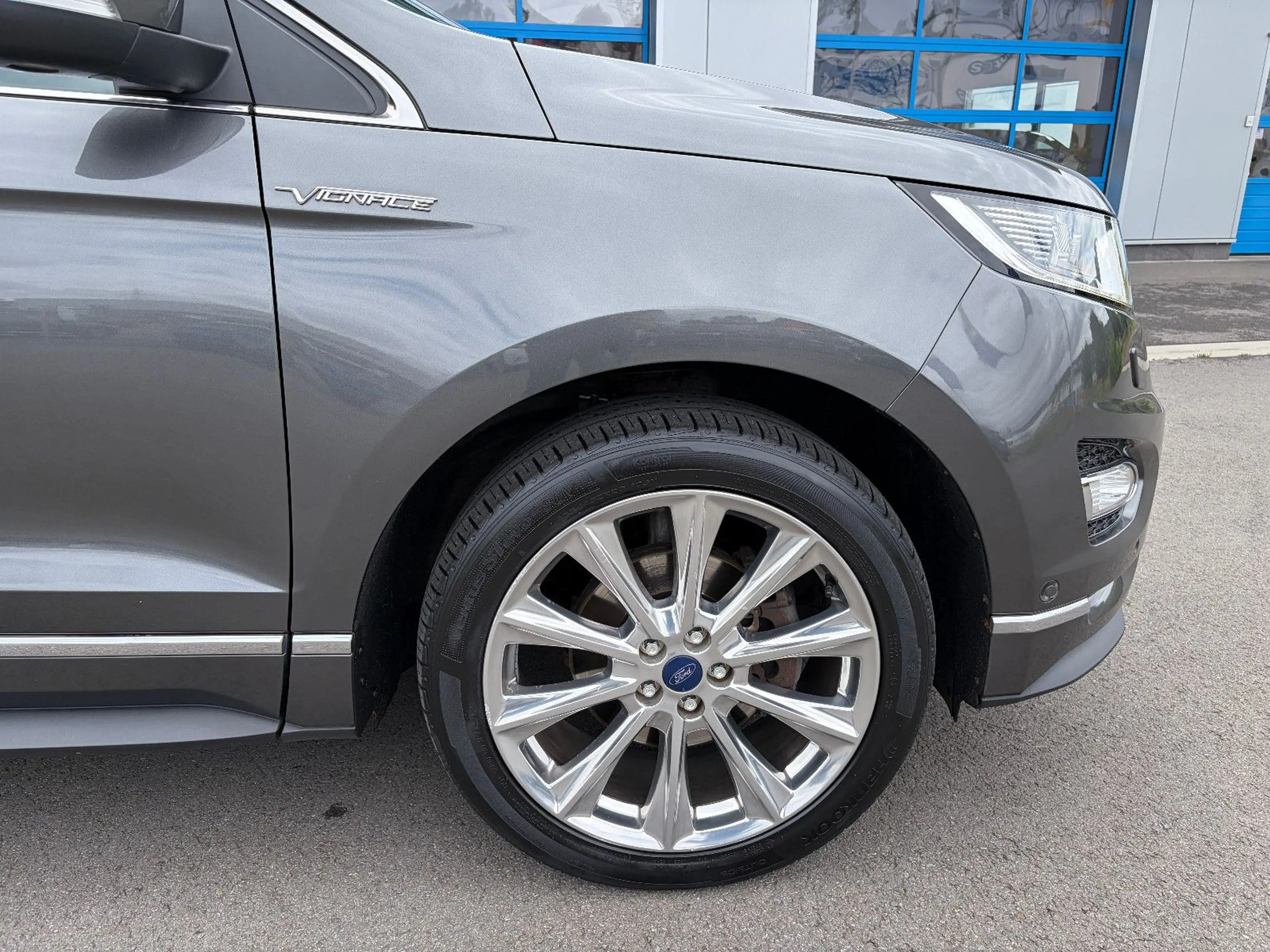 Ford Edge Vignale 4x4 PANO AHK ACC 20" LED NAV KAMERA — photo 5