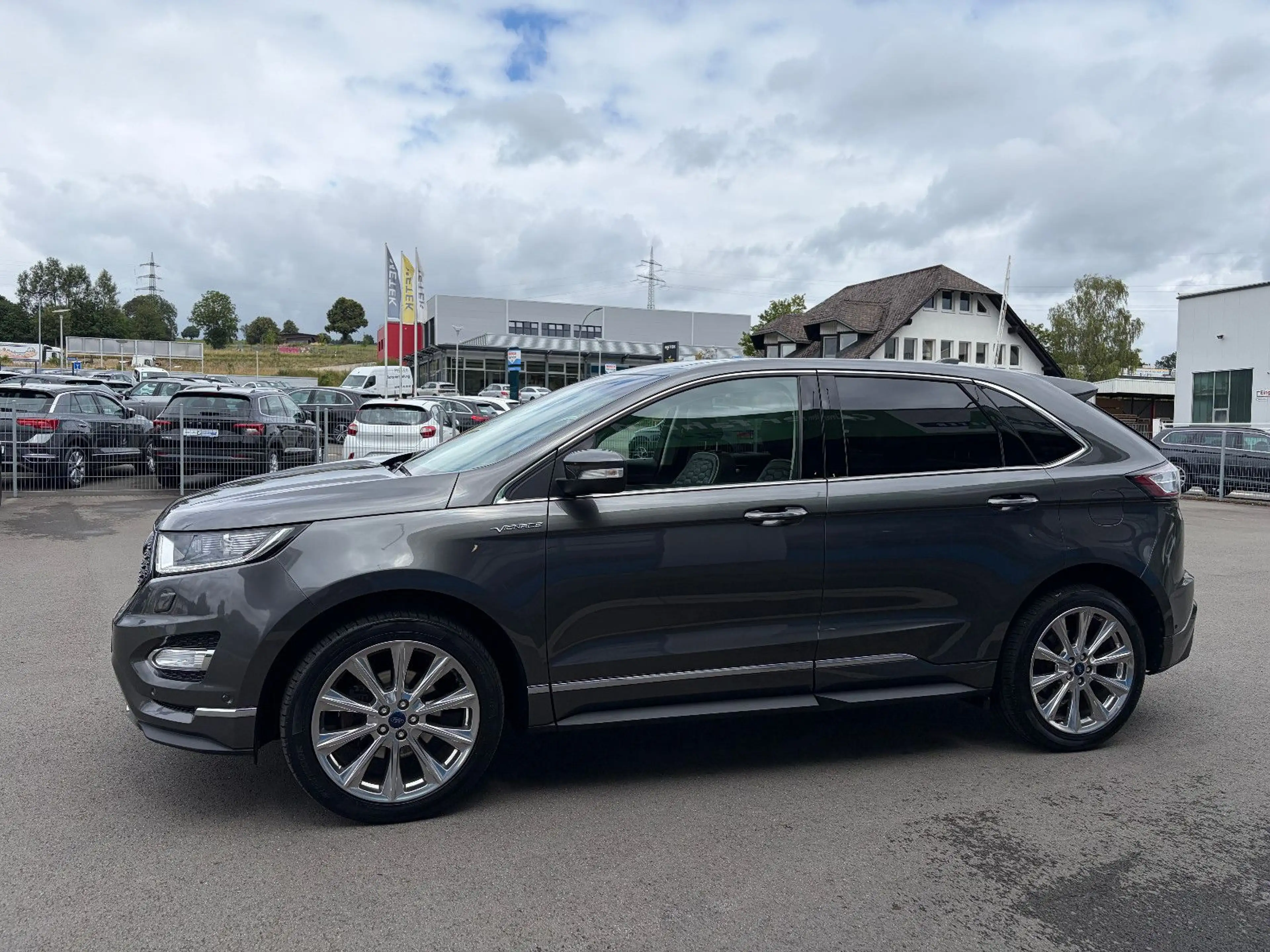 Ford Edge Vignale 4x4 PANO AHK ACC 20" LED NAV KAMERA — photo 11