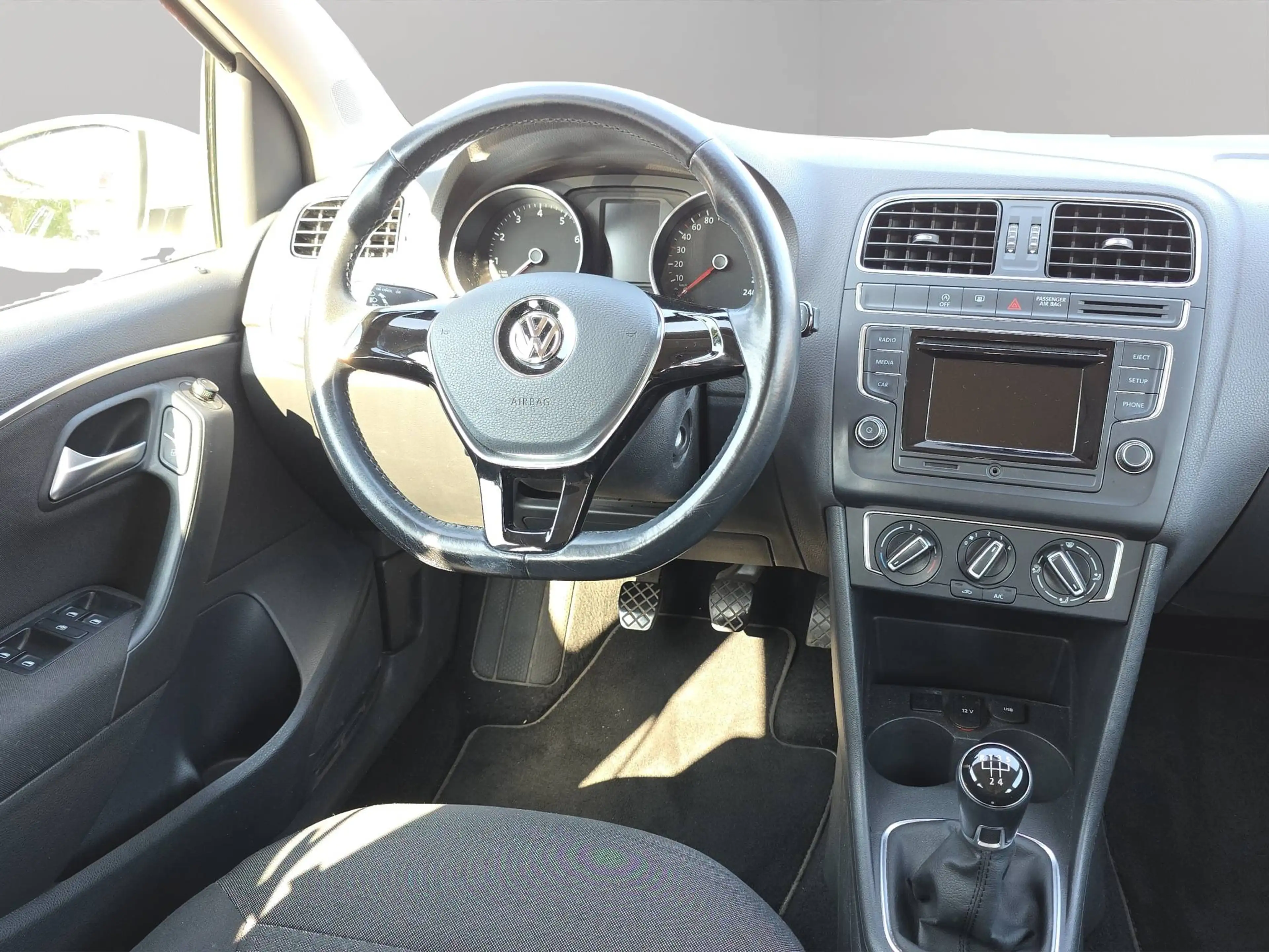 Volkswagen Polo Comfortline BMT 1,2 TSI — photo 11