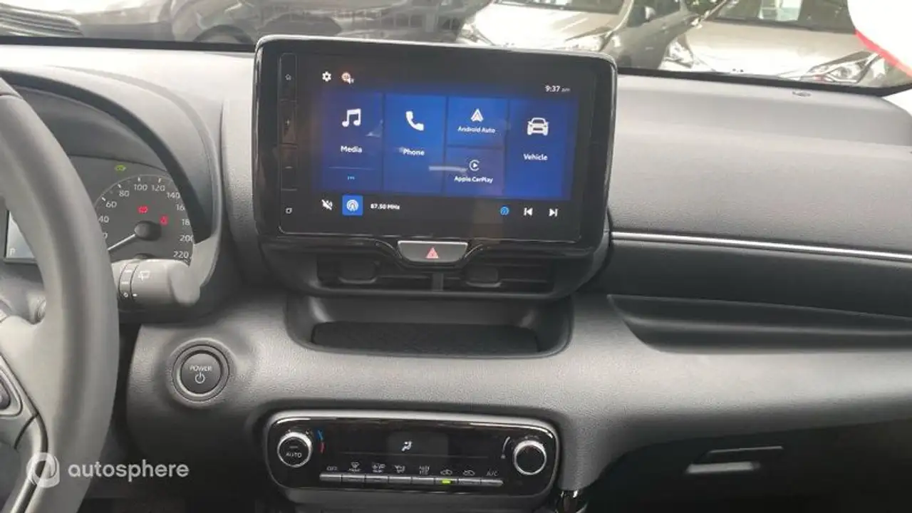 Toyota Yaris Yaris — photo 19