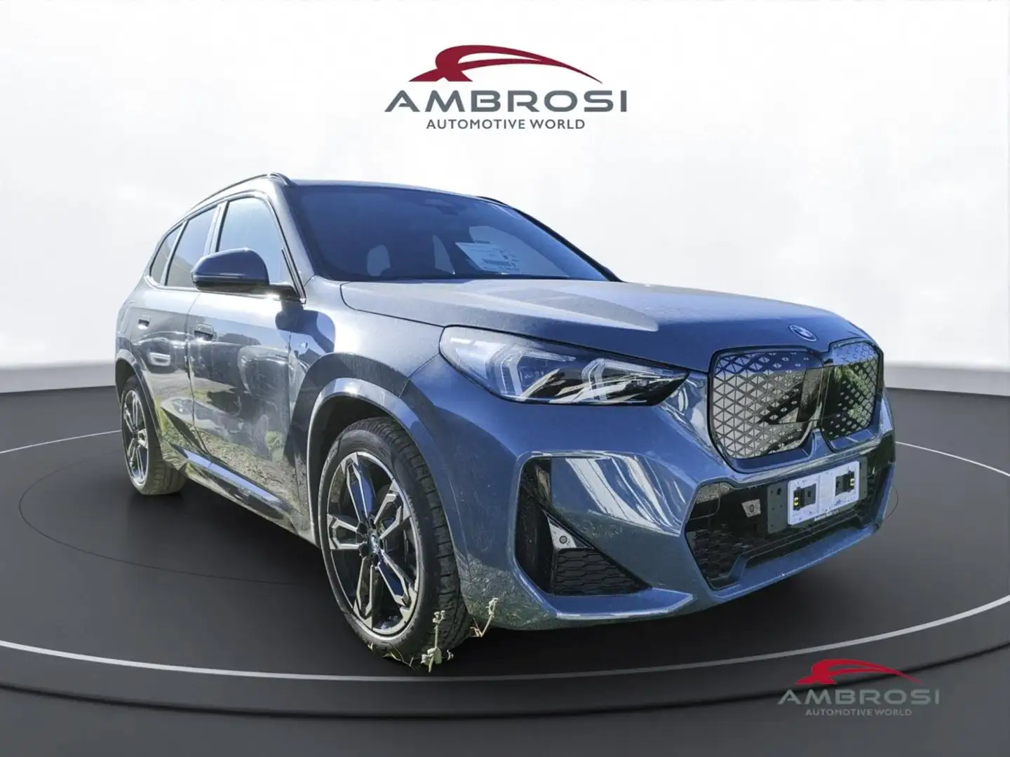 BMW iX1 eDrive20 Msport Premium Travel Package Gri - 2