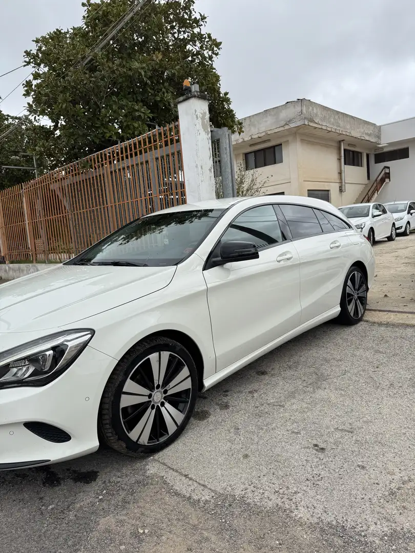 Mercedes-Benz CLA 200 - 2