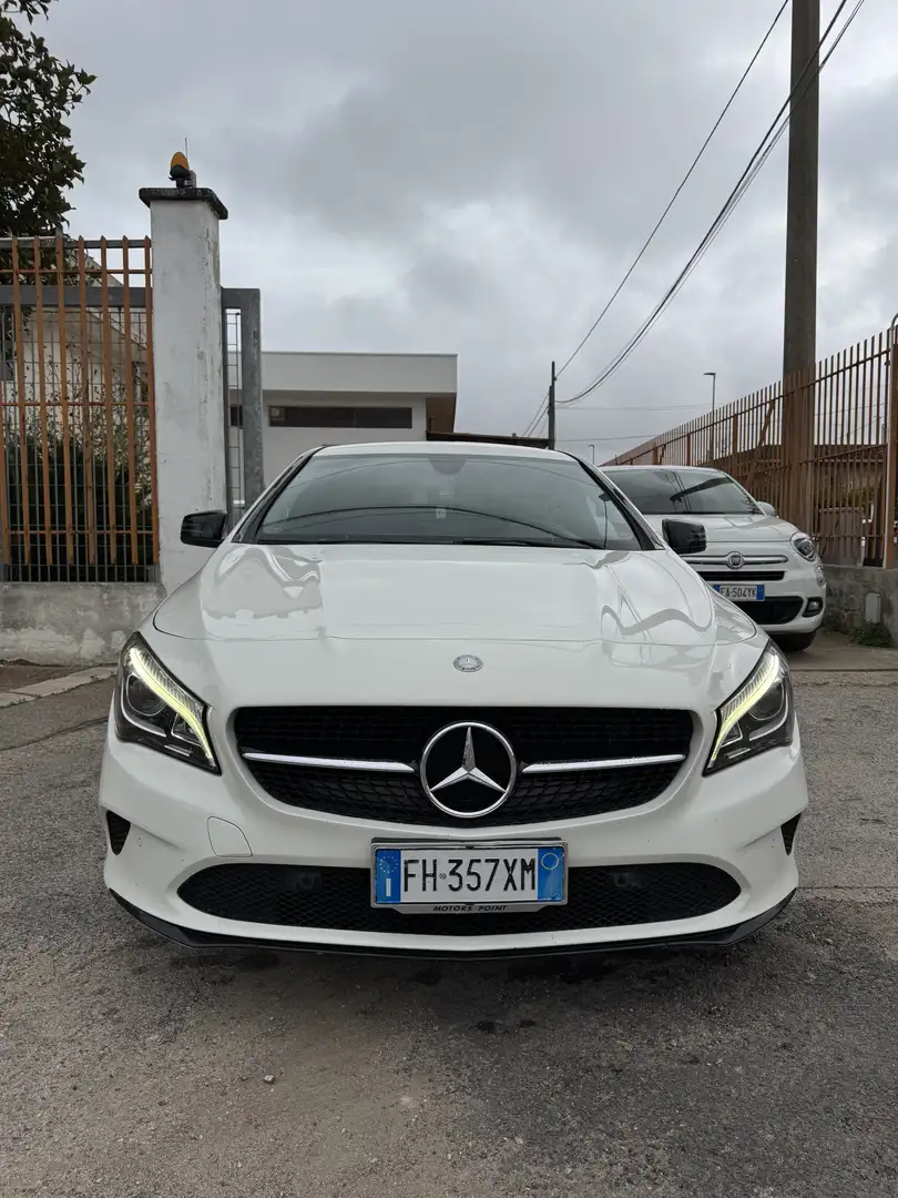 Mercedes-Benz CLA 200 - 1