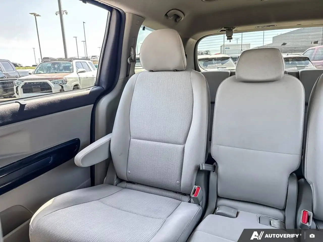 Kia Sedona photo Kia Sedona